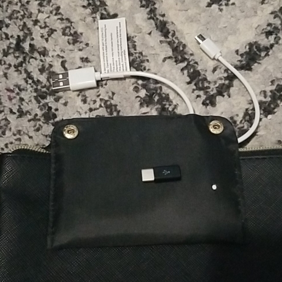 Phone Charging Wallet - Picture 3 of 7